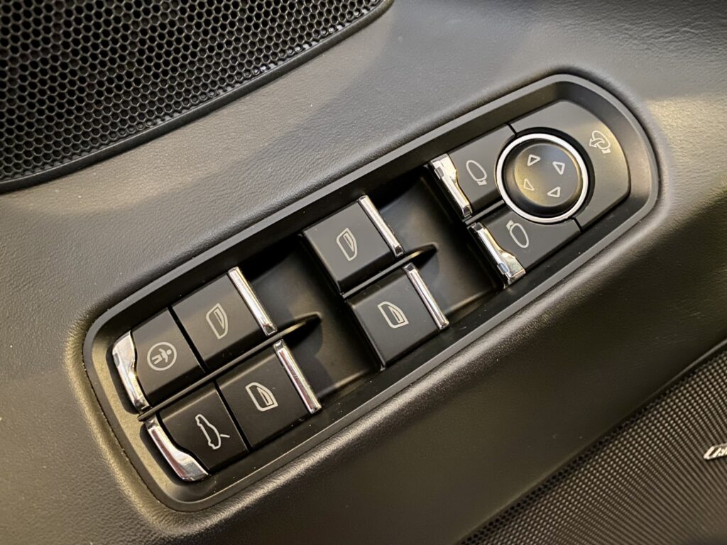 2012 Porsche Panamera GTS PDK