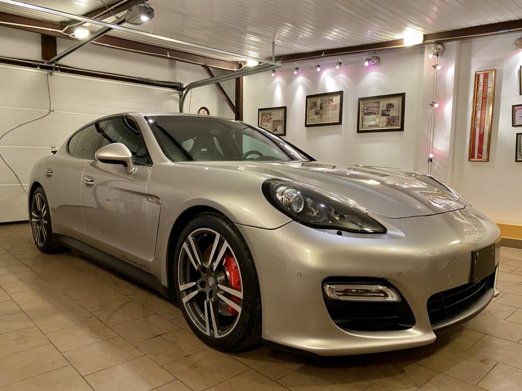 2012 Porsche Panamera GTS PDK